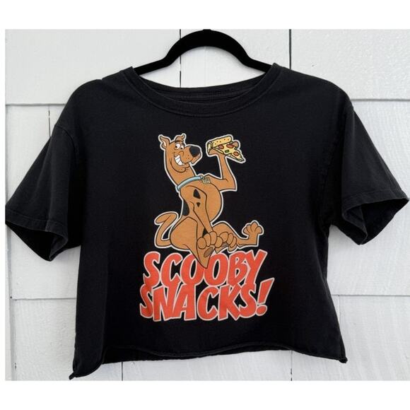 Scooby Doo Women's Small Scooby Snacks Scooby w/ Pizza Cropped Graphic T-Shirt - Picture 1 of 7